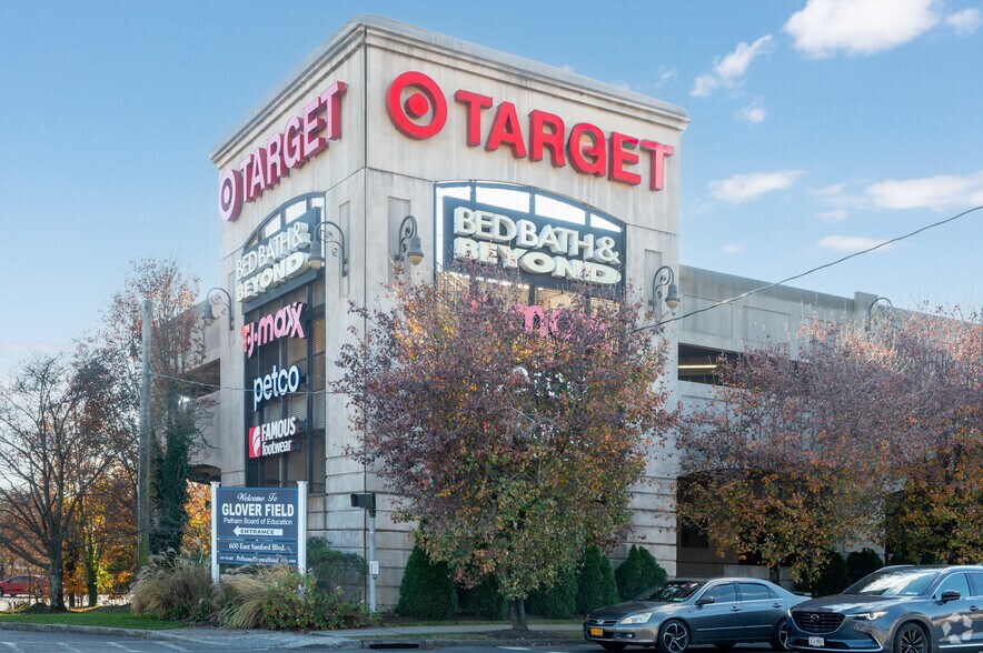 500-600 E Sandford Blvd, Mount Vernon, NY à louer - Photo du bâtiment - Image 3 de 5