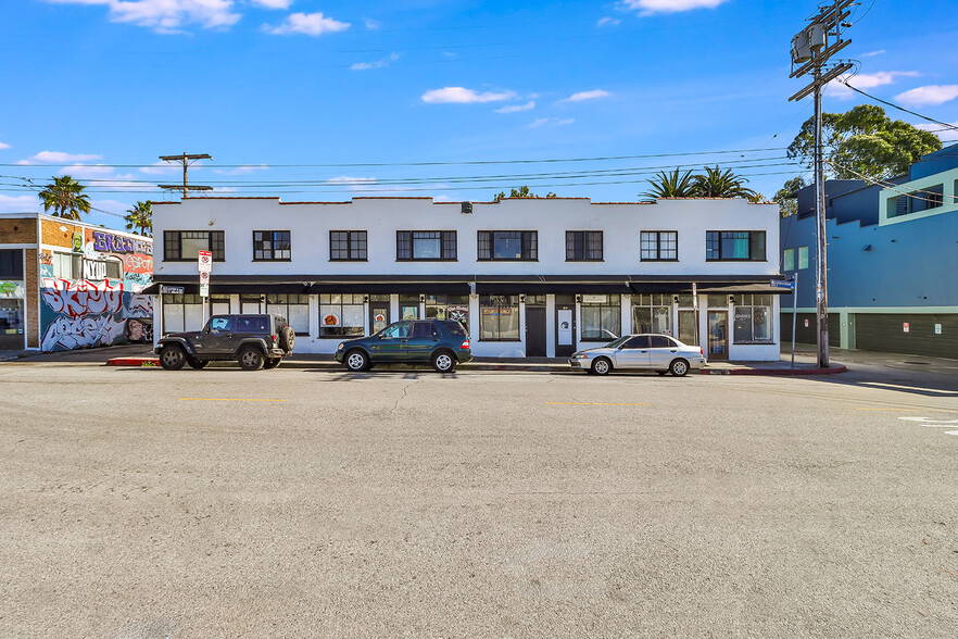 300-314 Westminster Ave, Venice, CA à louer - Photo du bâtiment - Image 1 de 6