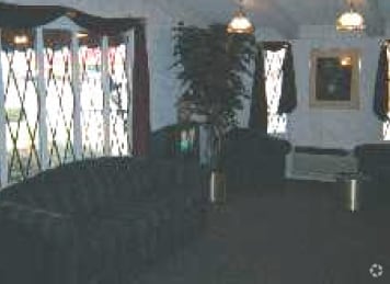 6401 Maccorkle Ave SE, Charleston, WV for sale - Lobby - Image 2 of 4