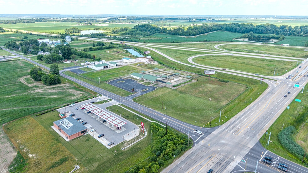 3801 Burkhardt Road, Evansville, IN for sale - Building Photo - Image 2 of 15