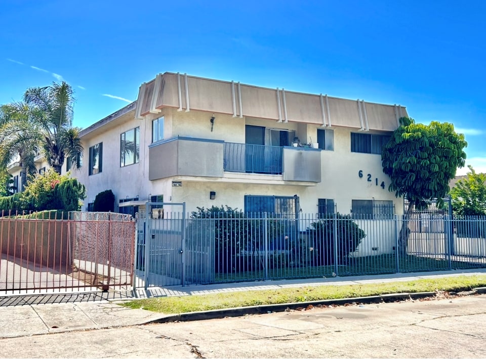 6214 S Victoria Ave, Los Angeles, CA for sale Primary Photo- Image 1 of 15