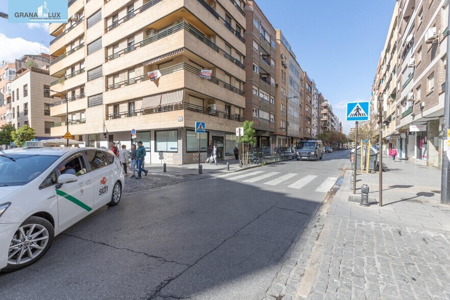 Calle Mulhacén, 8, Granada, Granada for sale - Building Photo - Image 2 of 30