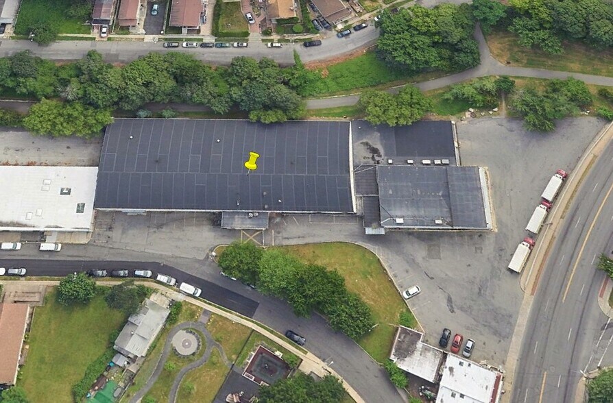 75 Tuckahoe Rd, Yonkers, NY à louer - Photo du bâtiment - Image 2 de 13