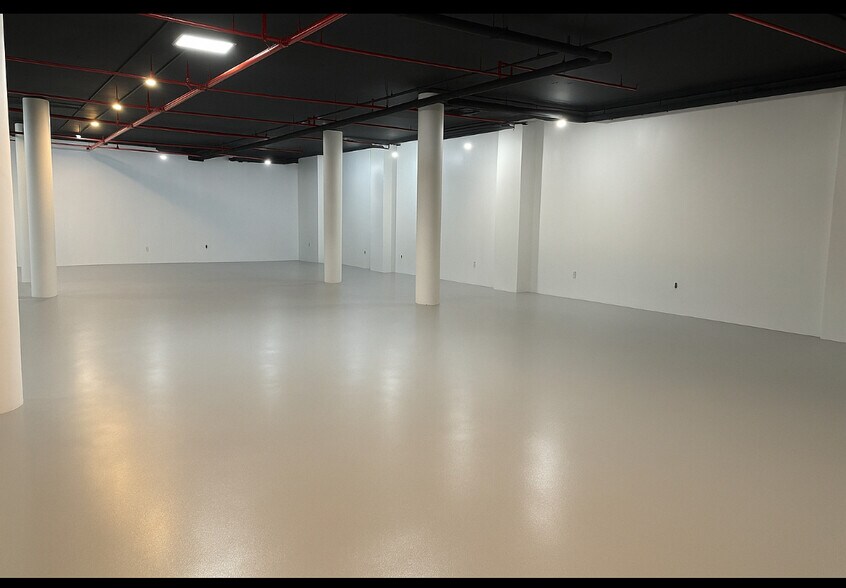 29-30 12th St, Astoria, NY à vendre - Photo intérieure - Image 3 de 6