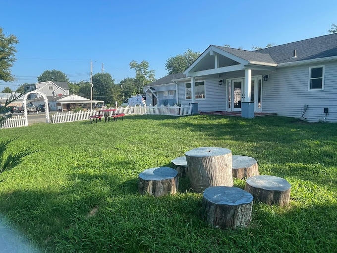 261 Franklin St, Hightstown, NJ for lease - Primary Photo - Image 2 of 6