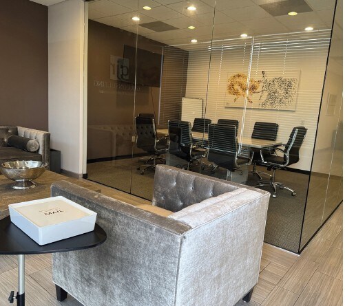 228-238 E Rowland St, Covina, CA à vendre - Photo du bâtiment - Image 3 de 5