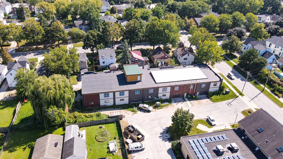 815 Chicago St, Green Bay, WI à vendre - Photo du bâtiment - Image 3 de 38