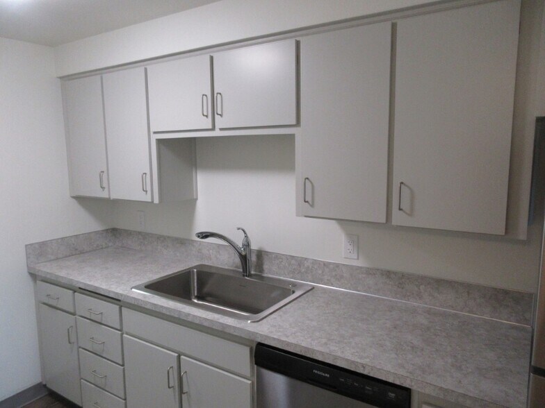 4551 Chippewa Ct SE, Salem, OR à vendre - Photo du bâtiment - Image 3 de 6