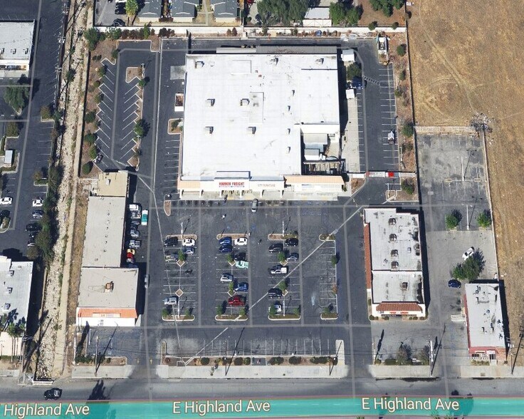 1666 E Highland Ave, San Bernardino, CA à vendre - Aérien - Image 2 de 3