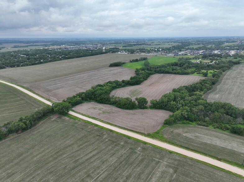 Wagon Train Rd, Hickman, NE à vendre - Photo du b timent - Image 2 de 4