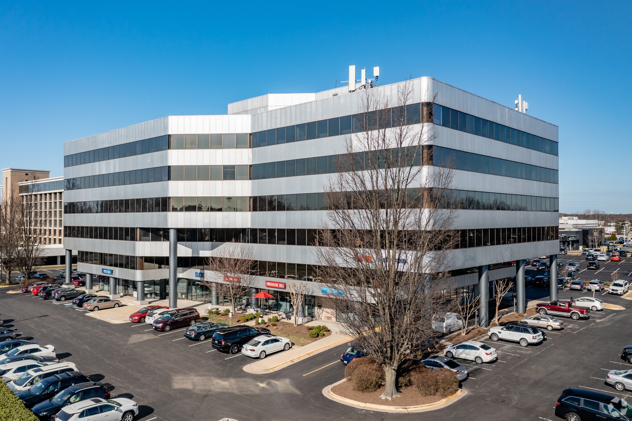 6 Montgomery Village Ave, Gaithersburg, MD for lease Primary Photo- Image 1 of 14