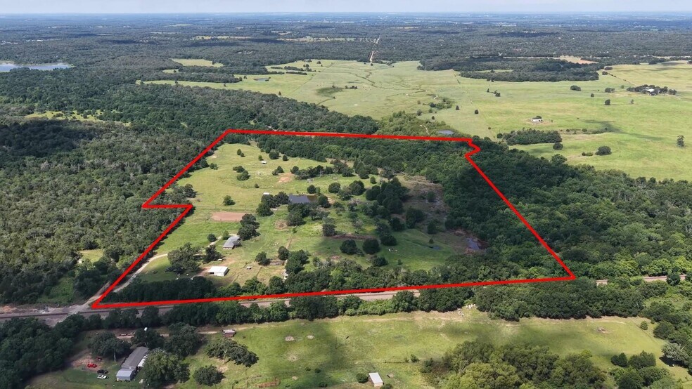632 County Road 340A, Milano, TX à vendre - Photo du bâtiment - Image 1 de 47