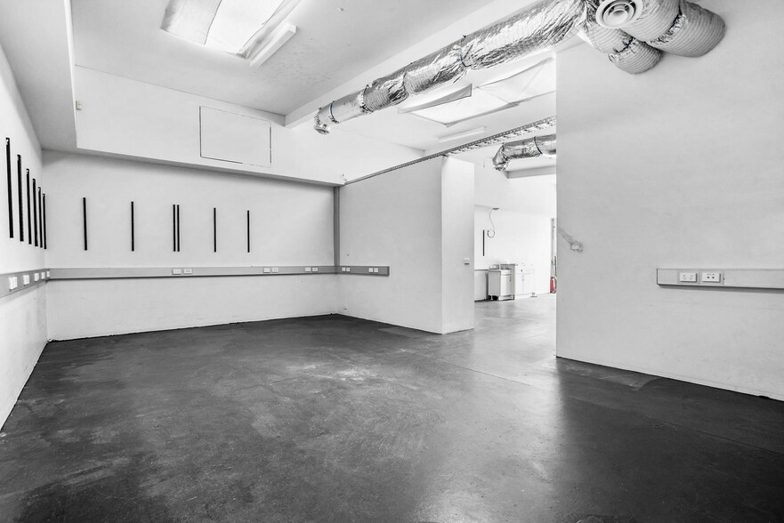 214 Coventry St, South Melbourne for sale - Interior Photo - Image 3 of 8