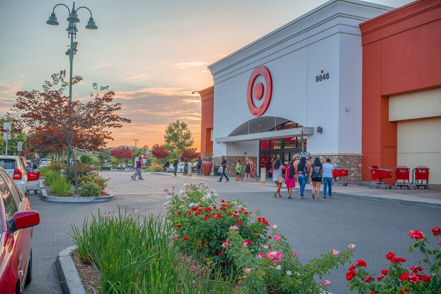 9800-9938 Mission Gorge Rd, Santee, CA à louer - Photo du bâtiment - Image 2 de 76