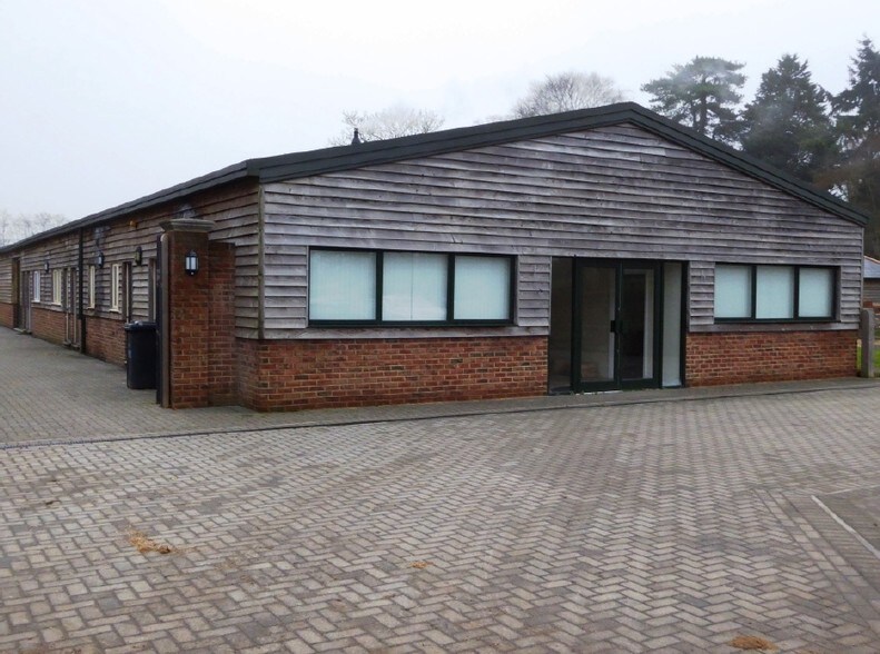 Unit 3 Grove Park Upton Lane Nursling Southampton, Southampton à louer - Photo du bâtiment - Image 2 de 2