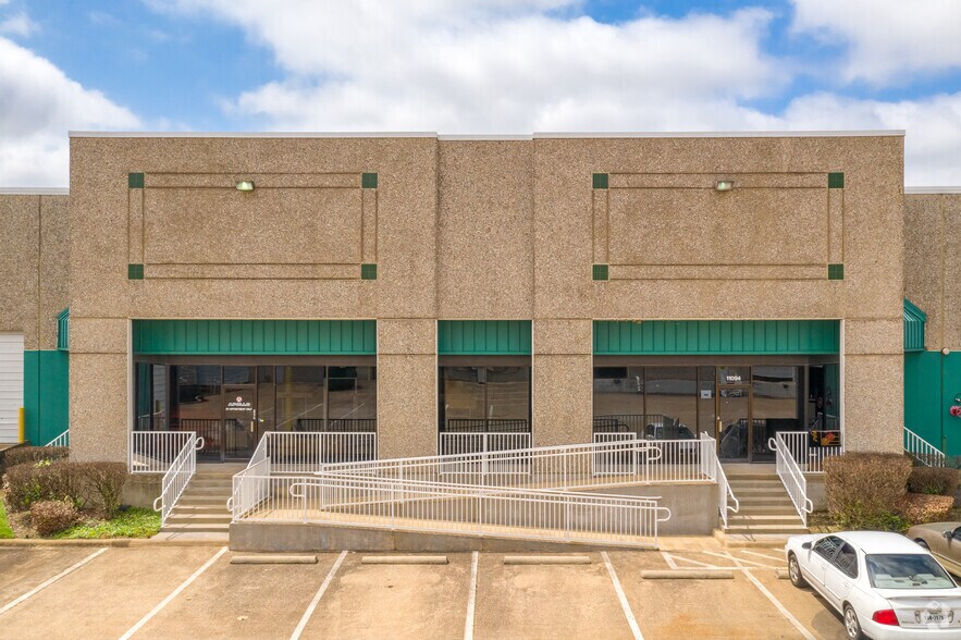 11090-11096 Grader St, Dallas, TX à louer - Photo du bâtiment - Image 2 de 4