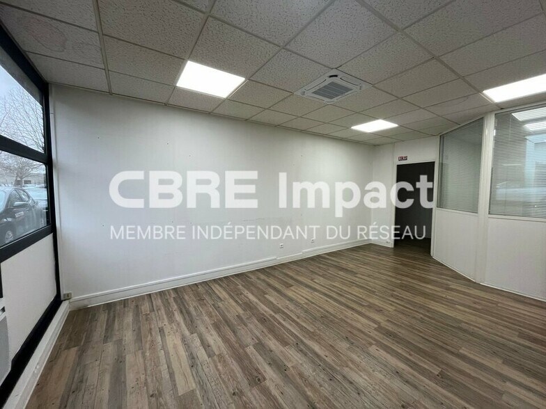 8 Allée René Fonck, Reims for lease - Interior Photo - Image 2 of 9