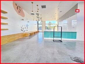 17401-17405 Ventura Blvd, Encino, CA for lease Interior Photo- Image 1 of 7