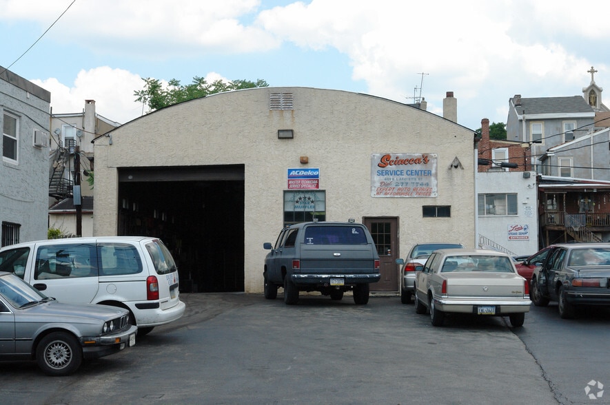 409 E Lafayette St, Norristown, PA à louer - Photo du bâtiment - Image 2 de 6