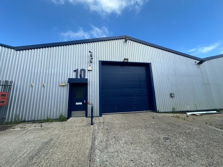 Unit 10 Heron Business Centre, Ashford à louer - Photo du bâtiment - Image 2 de 11
