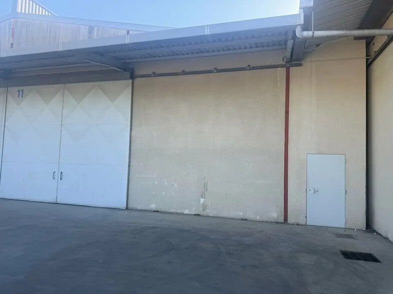 Industrial in Codognan for lease - Building Photo - Image 2 of 5