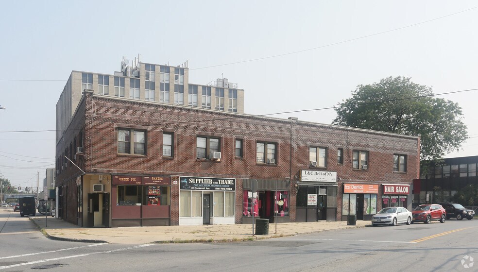73-83 Roosevelt Ave, Valley Stream, NY à louer - Photo du bâtiment - Image 3 de 7