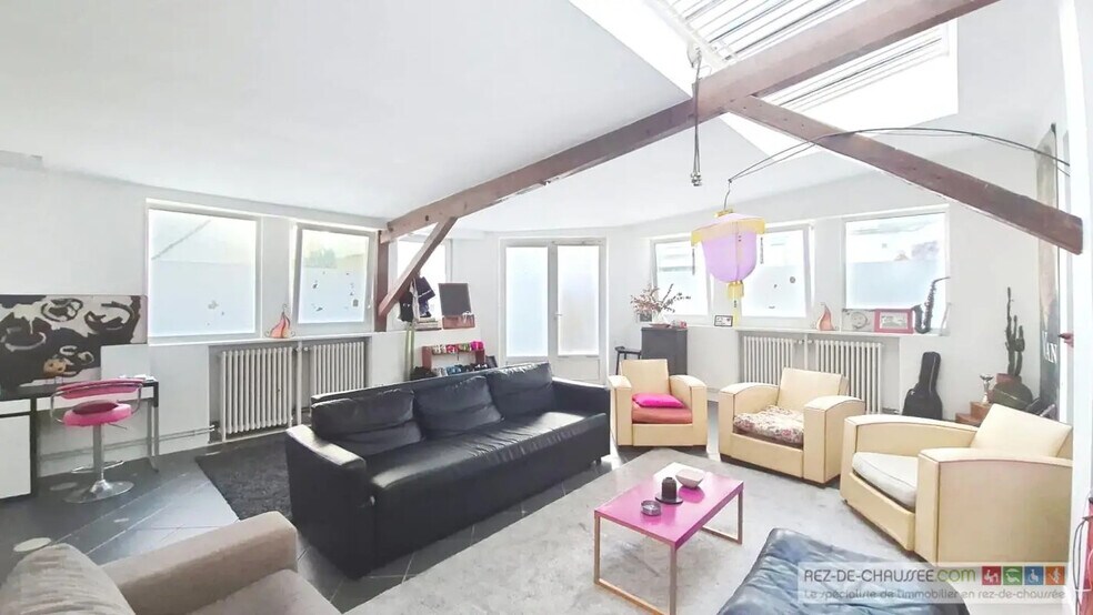 Office in Paris for sale - Building Photo - Image 2 of 15