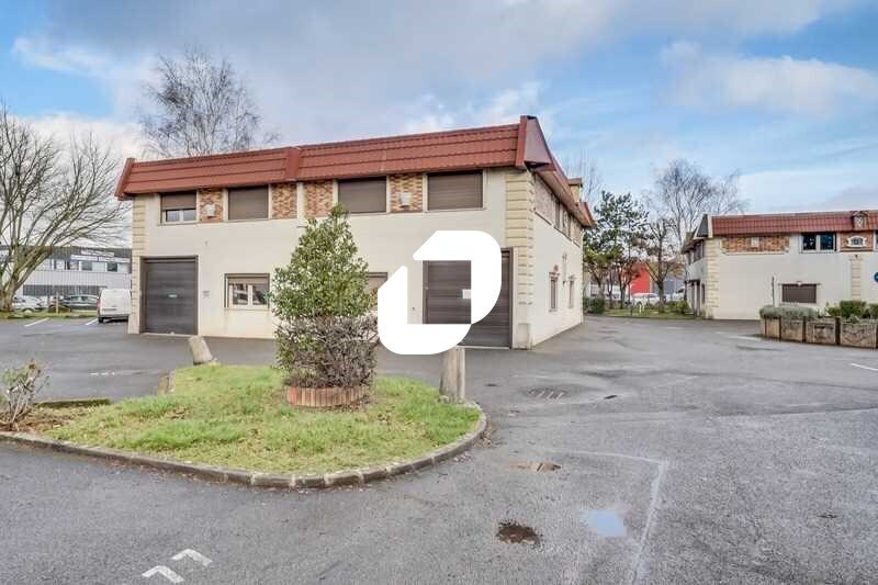 Flex in Massy for lease - Building Photo - Image 1 of 11