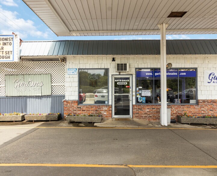 9139 E Saanich Rd, North Saanich, BC à vendre - Photo du bâtiment - Image 3 de 27