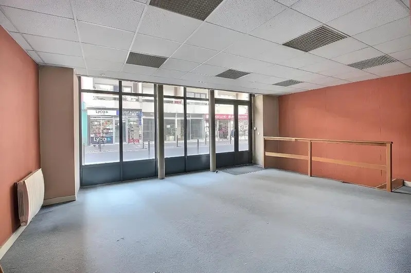 57 Rue Letort, Paris for sale - Interior Photo - Image 3 of 5