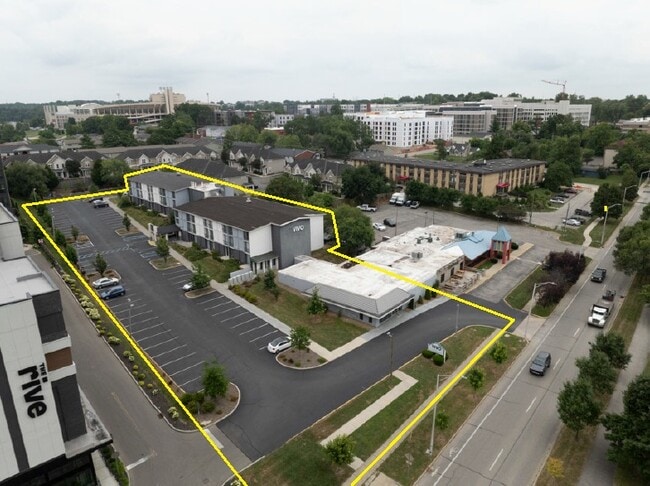 More details for 1722 N Walnut St, Bloomington, IN - Multifamily for Auction