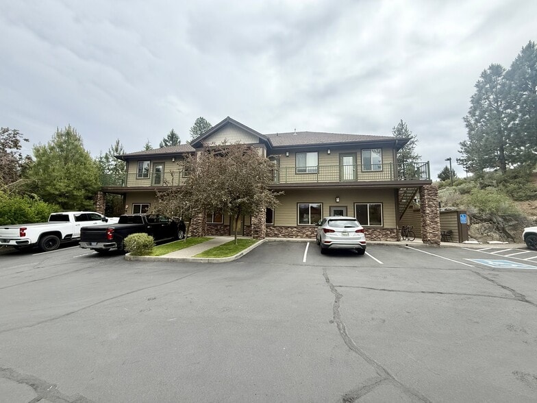 1569 SW Nancy Way, Bend, OR for lease - Building Photo - Image 1 of 19