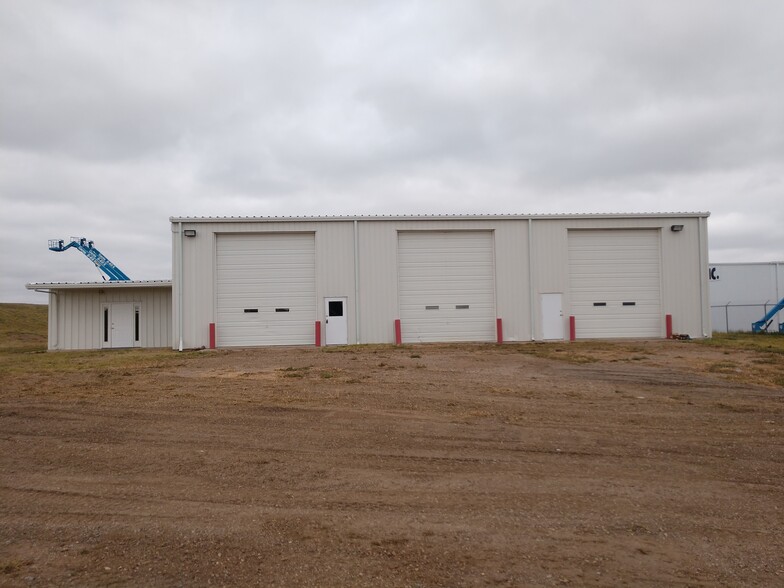 14 74th St E, Williston, ND for sale - Building Photo - Image 1 of 1