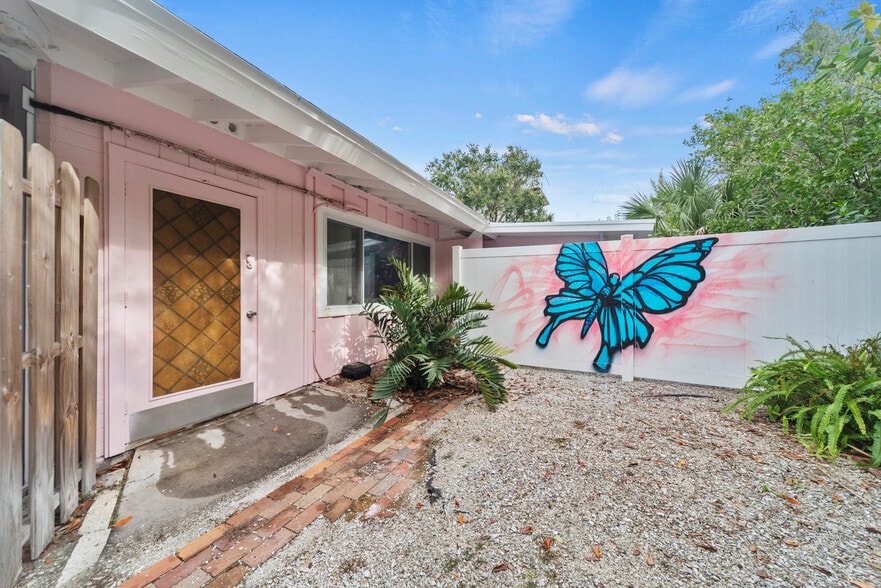 6550 Sabal Dr, Sarasota, FL for sale - Building Photo - Image 2 of 61