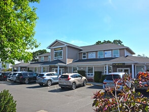 568-578 N 5th Ave, Sequim, WA for lease Building Photo- Image 2 of 18