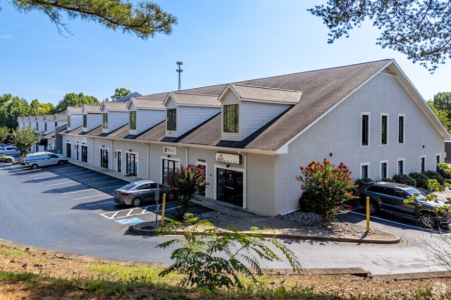 1974 Carolina Place Dr, Fort Mill, SC à louer - Photo principale - Image 1 de 23