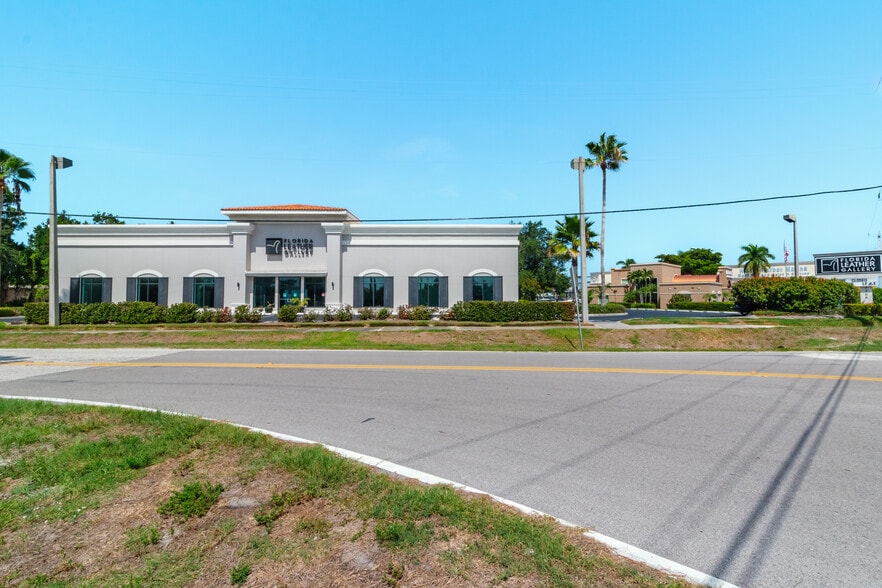 7766 S Tamiami Trl, Sarasota, FL for sale - Building Photo - Image 2 of 2