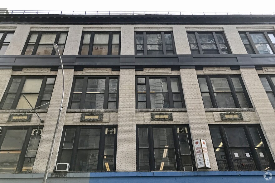 2121-2127 Broadway, New York, NY à louer - Photo du bâtiment - Image 2 de 15