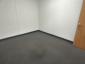 23133 Hawthorne Blvd, Torrance, CA à louer Photo intérieure- Image 2 de 2