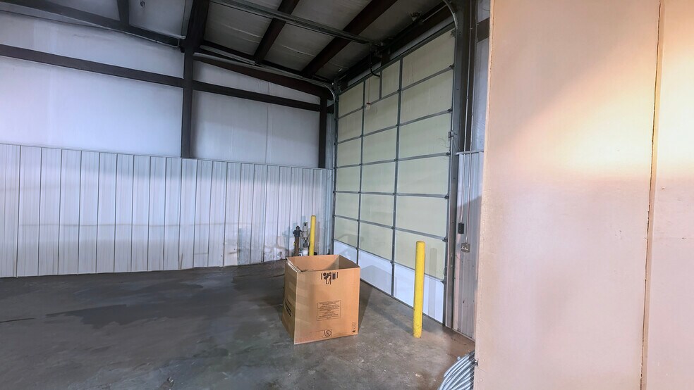 1019 Cowan Dr, Lebanon, MO à louer - Photo du bâtiment - Image 2 de 2