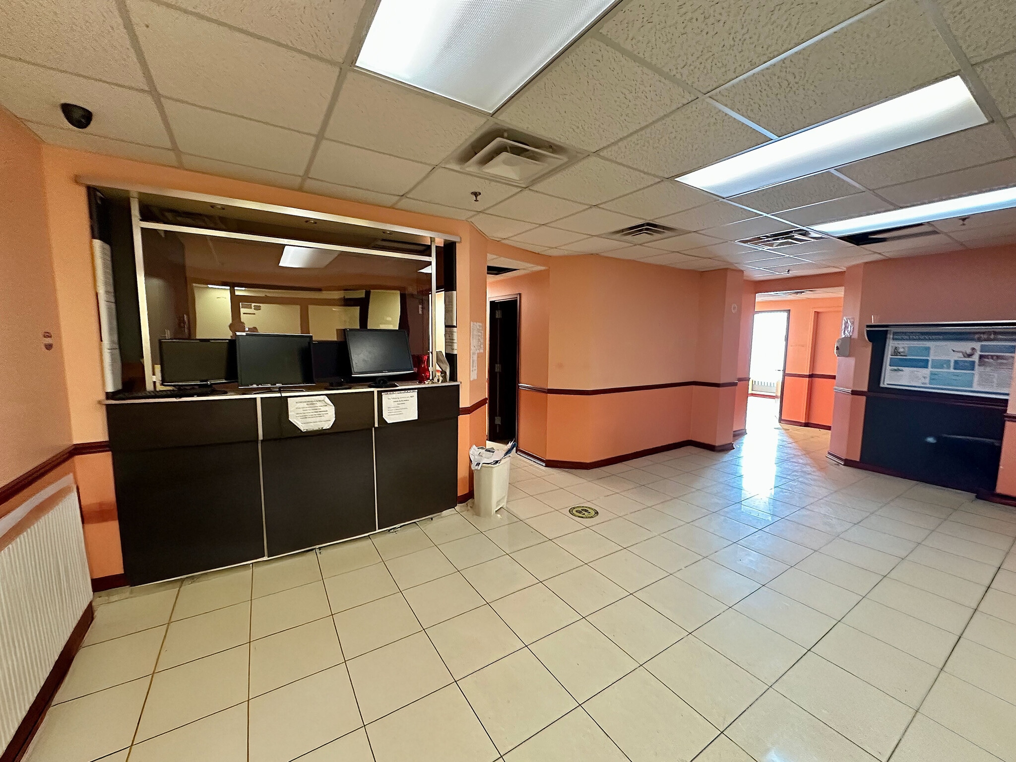 1009 Brighton Beach Ave, Brooklyn, NY for lease Building Photo- Image 1 of 2