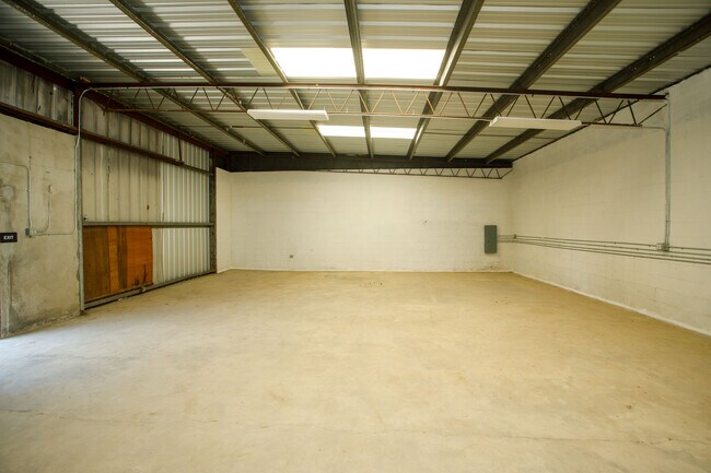 Plus de détails pour 465 Concord St, Macon-Bibb, GA - Industriel à louer