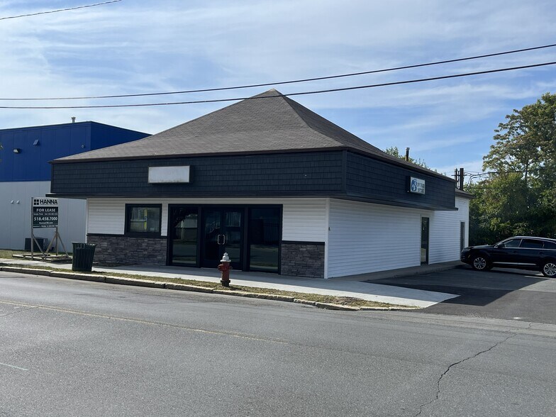 369 2nd Ave, Troy, NY à louer - Photo du bâtiment - Image 2 de 3