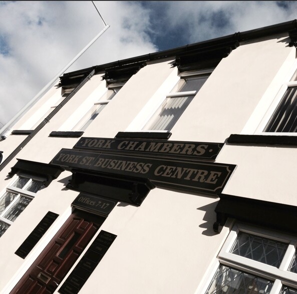 33 York St, Wolverhampton for lease - Building Photo - Image 3 of 5