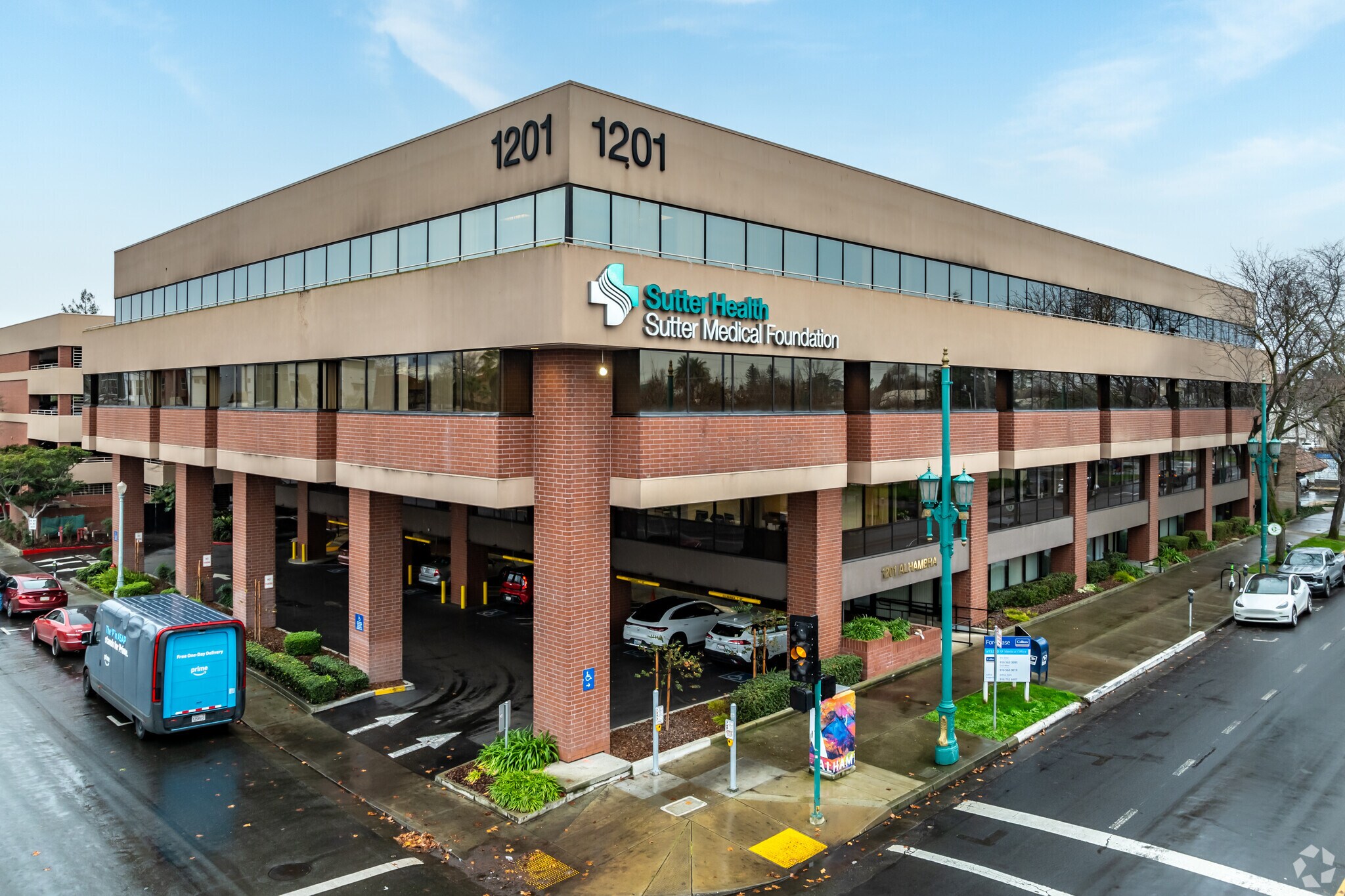 1201 Alhambra Blvd, Sacramento, CA for lease Primary Photo- Image 1 of 10
