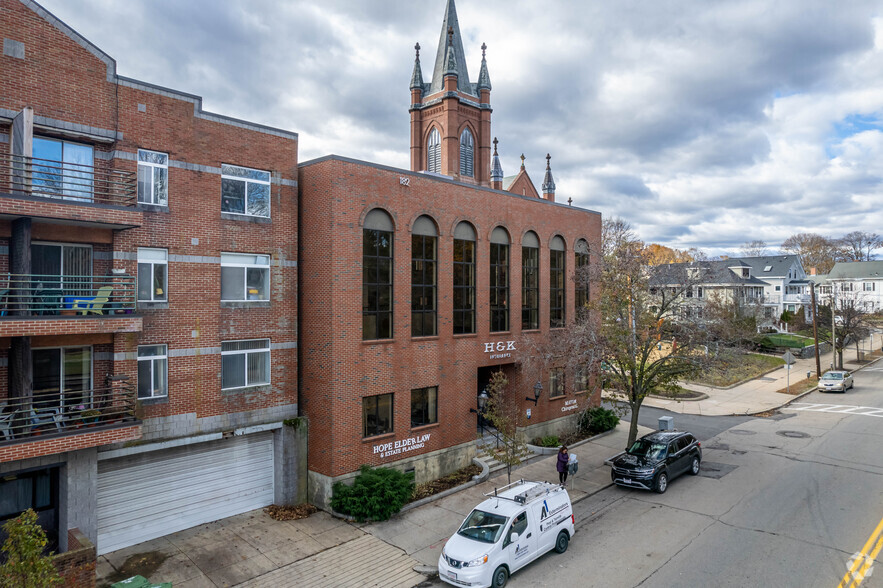 182 Main St, Watertown, MA à vendre - Photo principale - Image 1 de 1