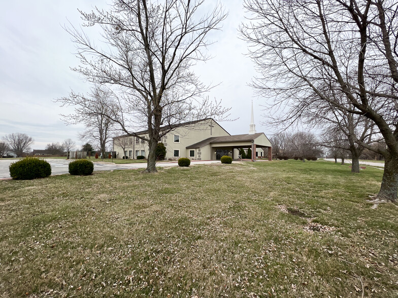 501 NE Missouri Rd, Lees Summit, MO à vendre - Photo du b timent - Image 2 de 6