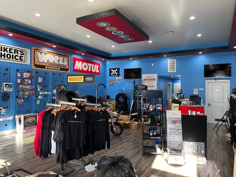 3209 E Thousand Oaks Blvd, Thousand Oaks, CA for lease - Building Photo - Image 3 of 18