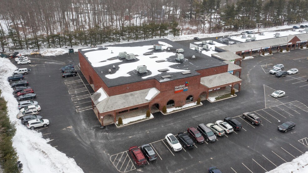 401 Monroe Tpke, Monroe, CT à louer - Photo du bâtiment - Image 2 de 34