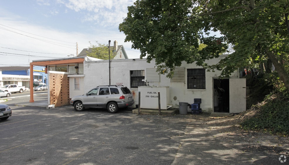 1502 Main St, Port Jefferson, NY for sale - Building Photo - Image 2 of 7